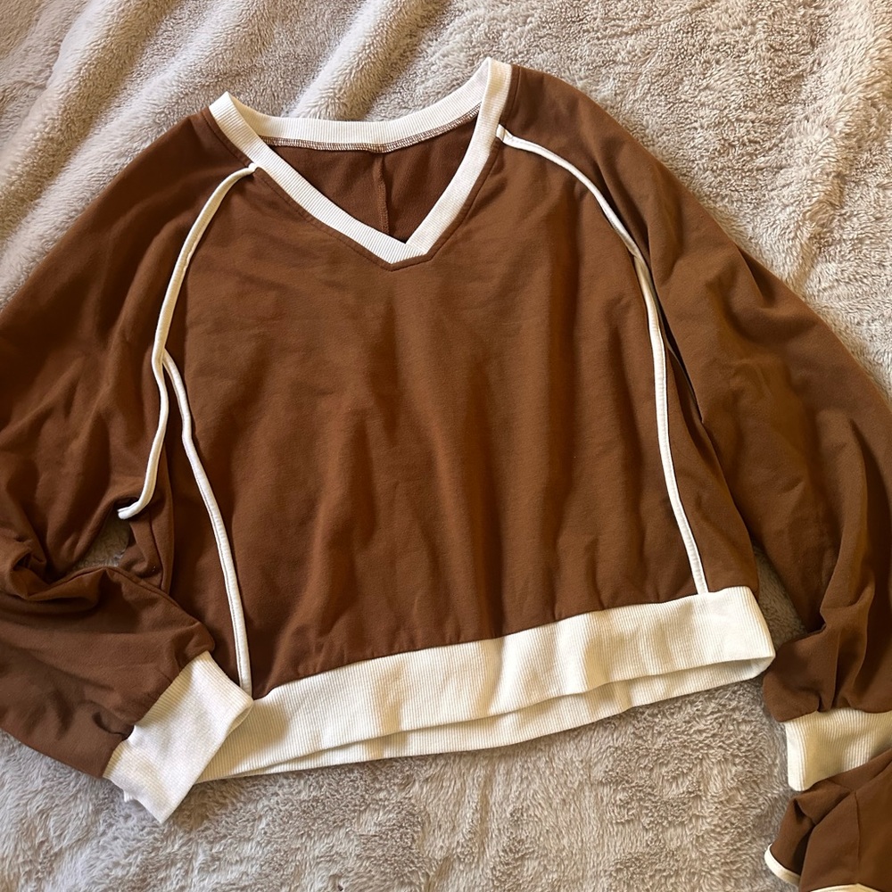 Brown and White Women's Lounge Set - Picture 4 of 7